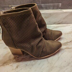 Kaari Blue Ankle Boot